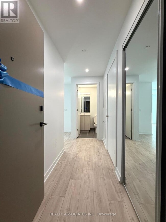 Building Photo - 720 Whitlock Ave