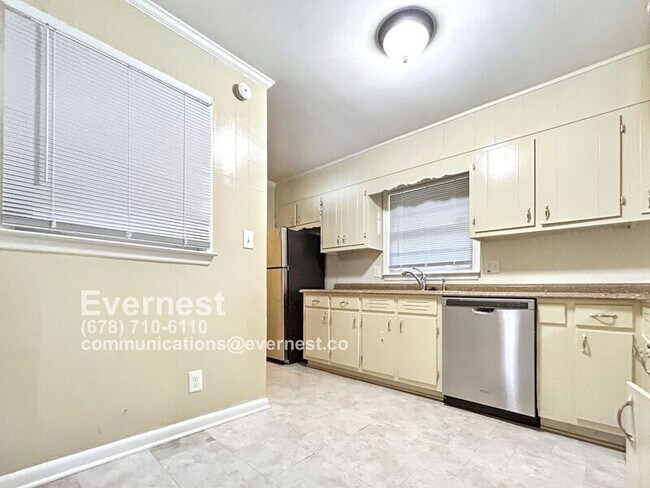 Foto del edificio - 3460 Estes Dr