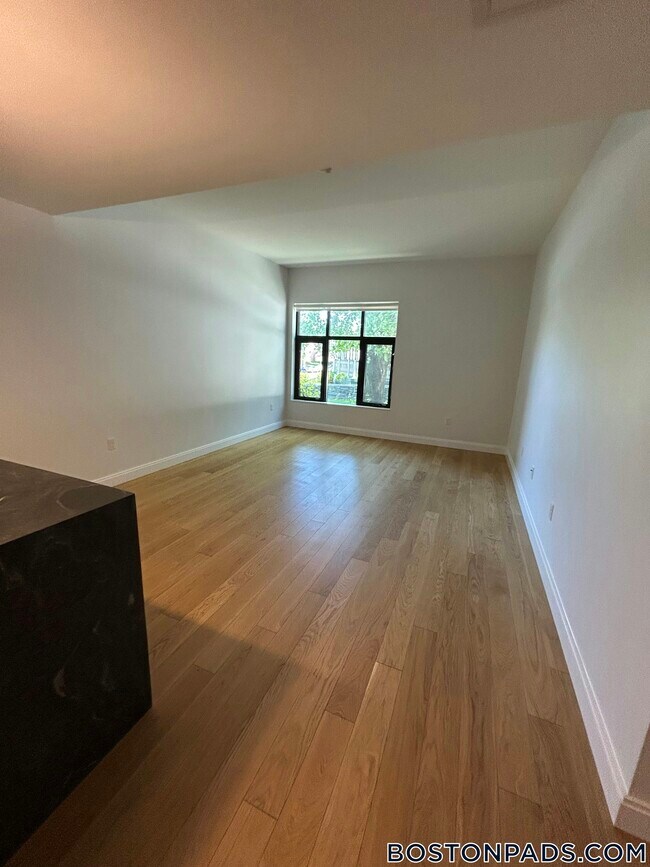 Foto del edificio - 83 Gardner St