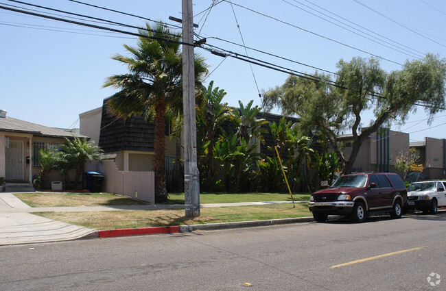 Building Photo - 542 D St Apartments