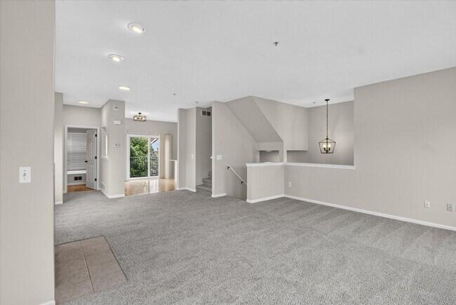 Foto del edificio - 379 Cherry Orchard Rd
