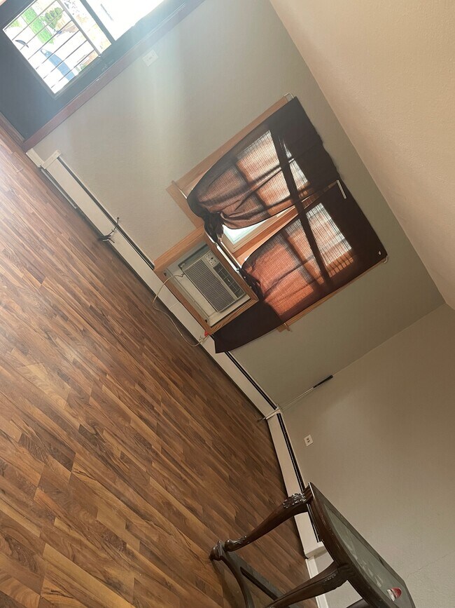 Foto del edificio - 6118 W 63rd St
