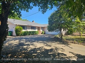 Building Photo - 12183 Dry Creek Rd