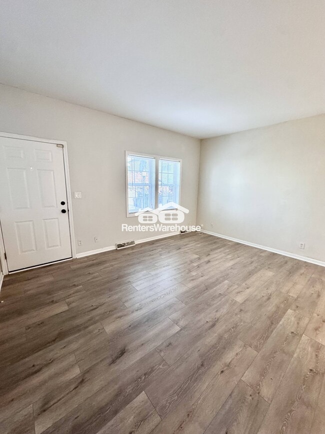 Foto del edificio - 7614 Bluff Point Ln