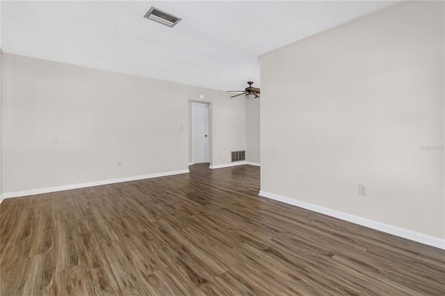 Foto del edificio - 6775 49th Ave N