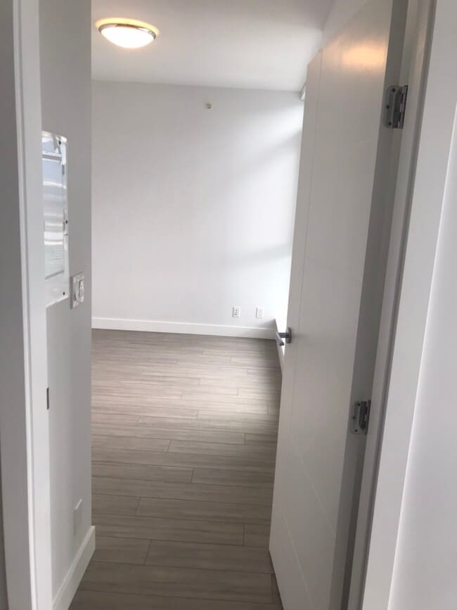 Building Photo - 4458 Beresford St.