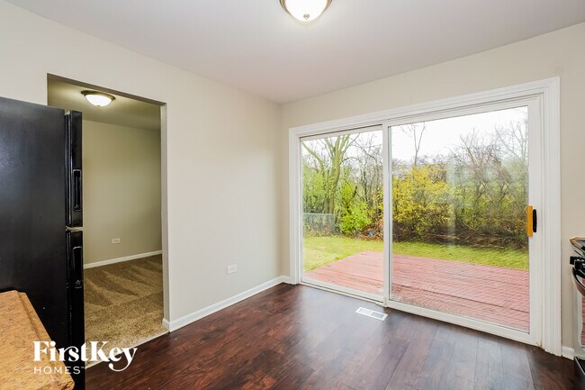 Foto del edificio - 660 Sullivan Ln