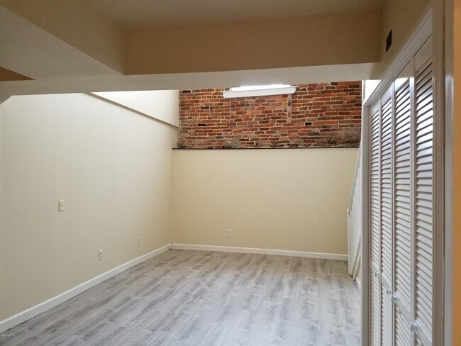 Building Photo - 15 Wilkinson Alley