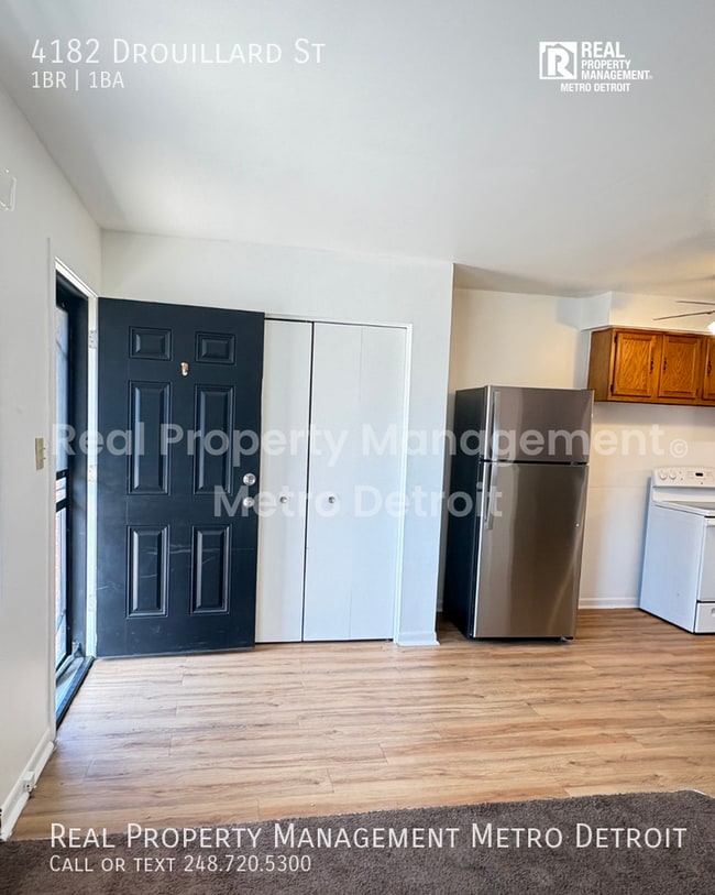 Building Photo - 4182 Drouillard St