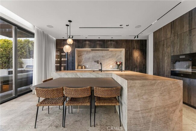 Foto del edificio - 5106 Lindley Ave