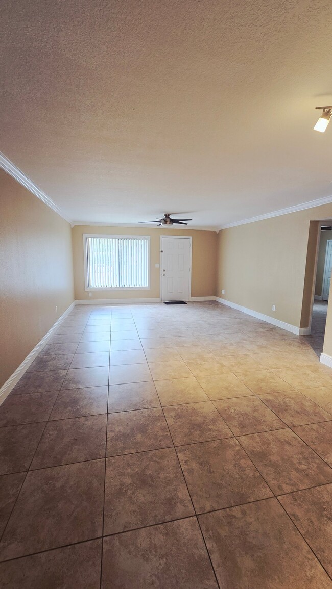 Foto del edificio - 555 Northlake Blvd