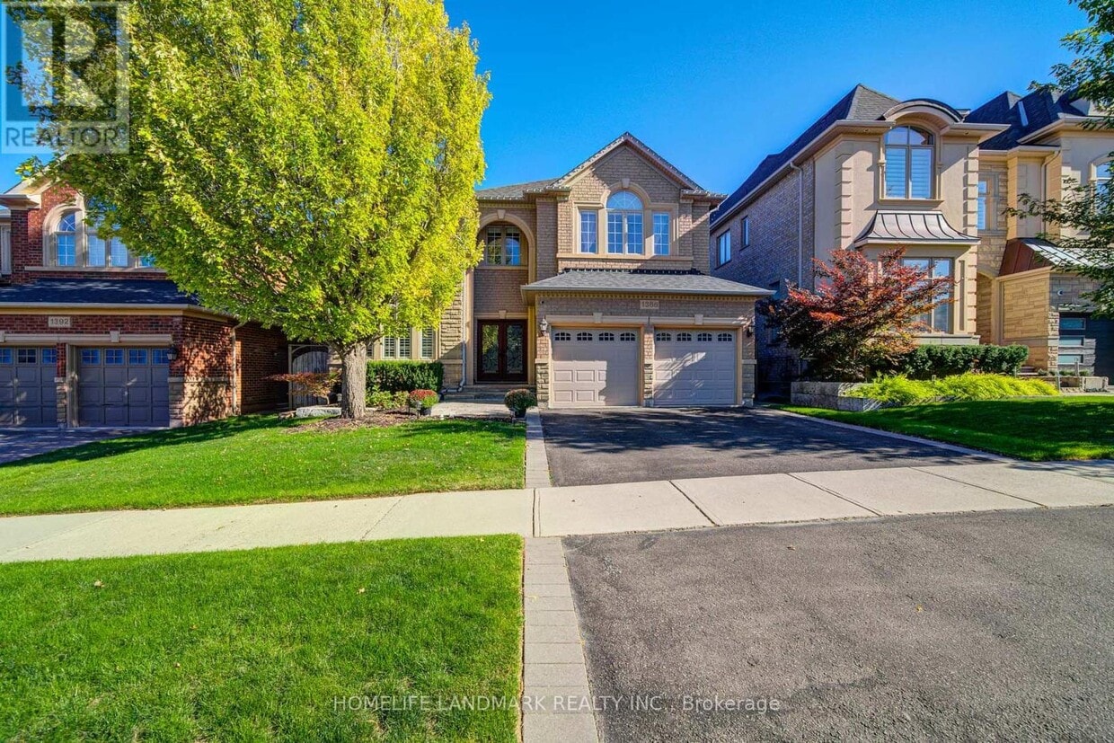 Primary Photo - 1388 Pinery Crescent