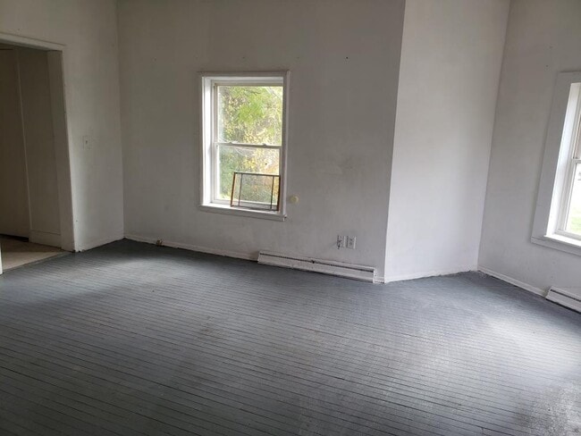 Building Photo - 416 S 6th St