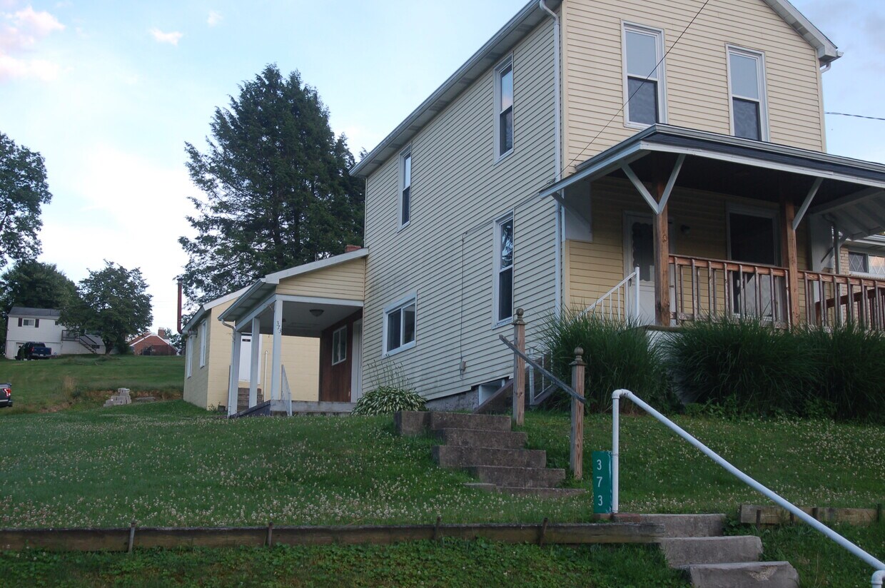Primary Photo - 373 Chestnut St