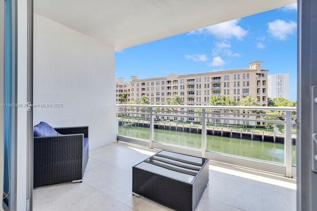 Foto del edificio - 2950 NE 188th St