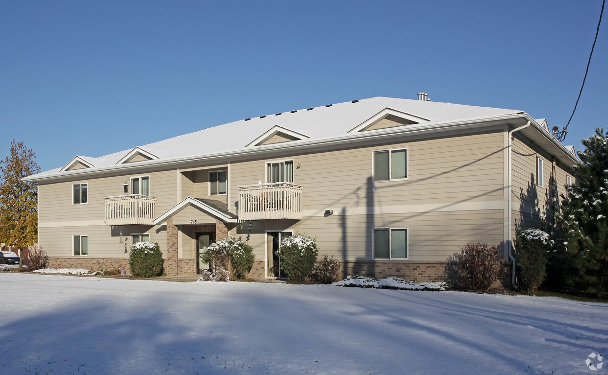 Foto del edificio - 745 County Road D E