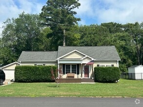 Building Photo - 844 Dwyer Rd