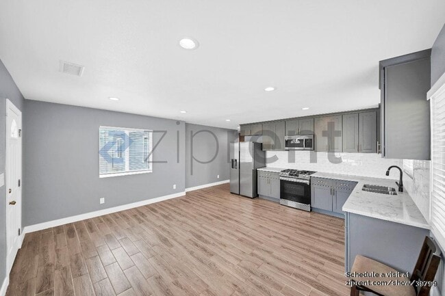 Foto del edificio - 9320 Ives St