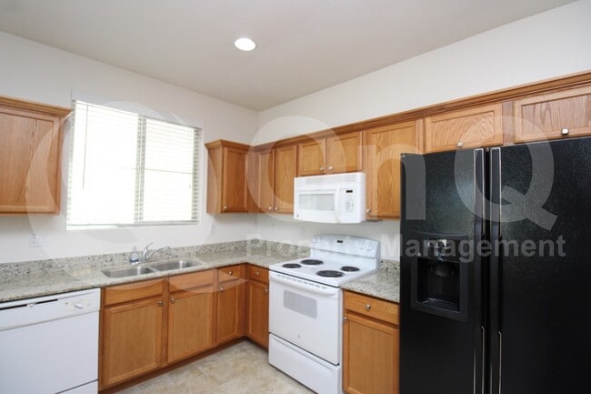 Building Photo - 2614 N 73rd Dr