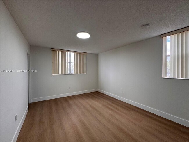 Building Photo - 1820 SW 81st Ave