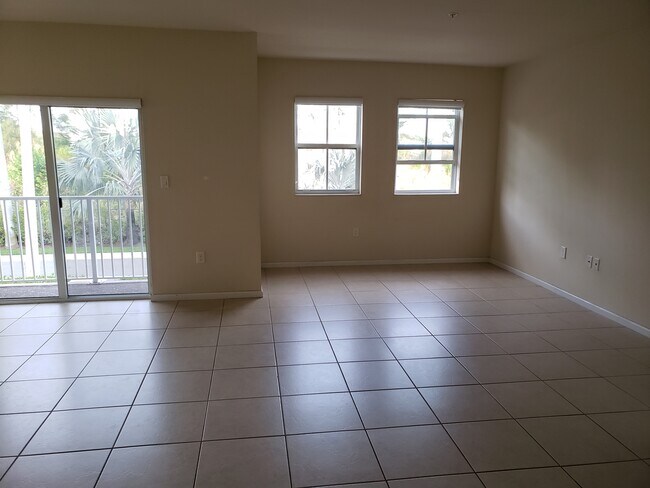 Building Photo - 8740 NW 97th Ave