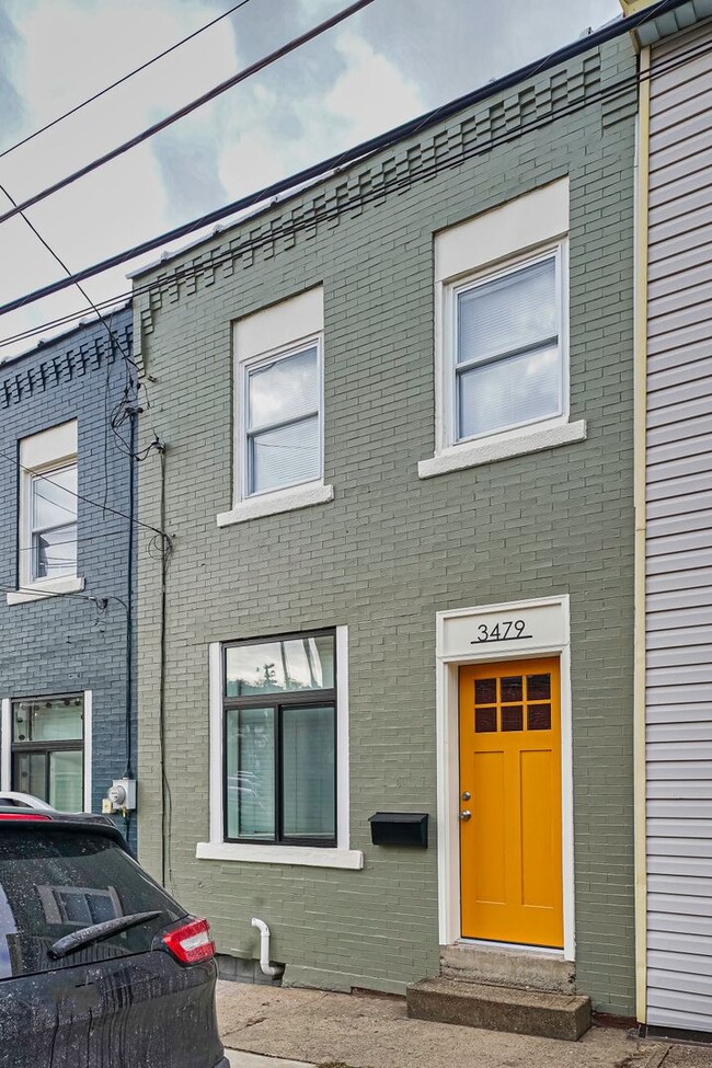 Building Photo - Newly Remodeled 2 bedroom/office in Lawren...
