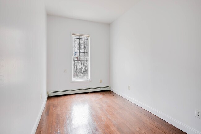 Building Photo - 1036 Jefferson Ave