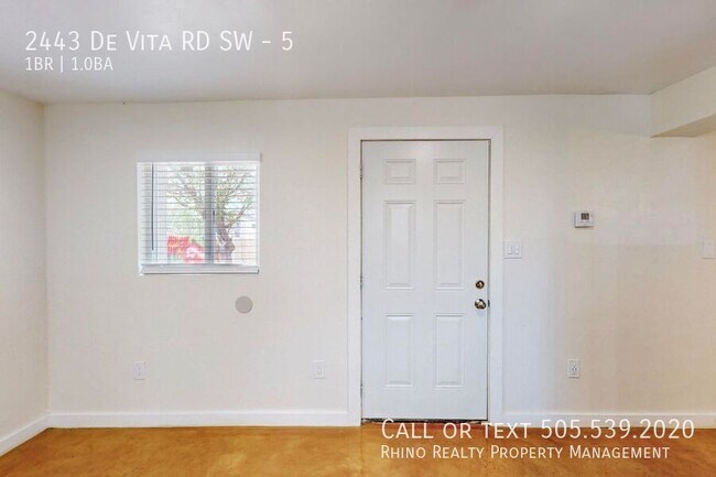 Foto del edificio - 2443 De Vita Rd SW