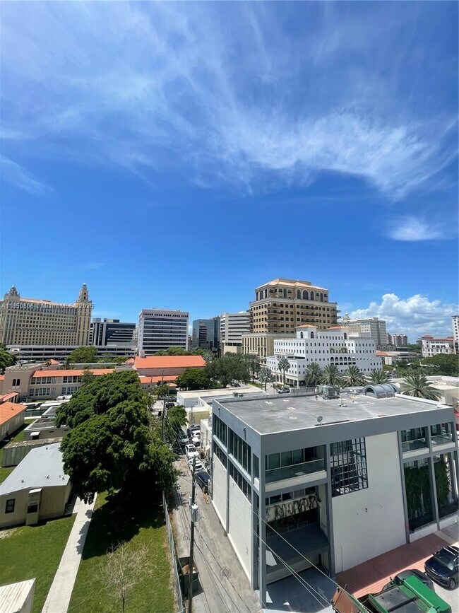 Foto del edificio - 1805 Ponce de Leon