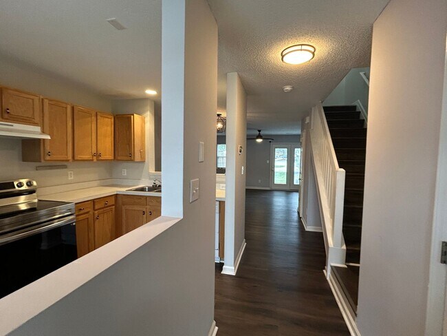 Foto del edificio - Amazing 2 bedroom 2.5 bathroom townhouse i...