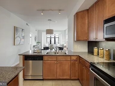 Primary Photo - 400 Massachusetts Ave NW