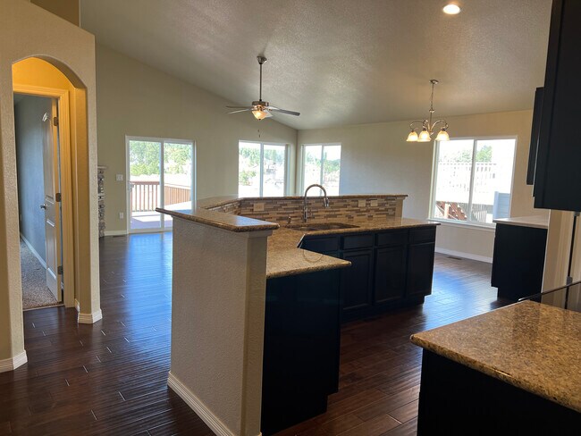 Foto del edificio - 878 Gold Canyon Rd