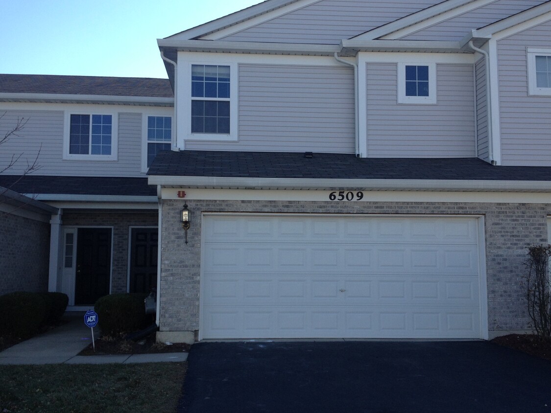 Primary Photo - 6509 Blue Sky Ln
