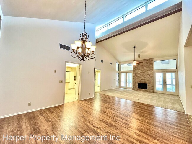 Foto del edificio - 3 br, 3 bath House - 4331 Center Oak Woods St