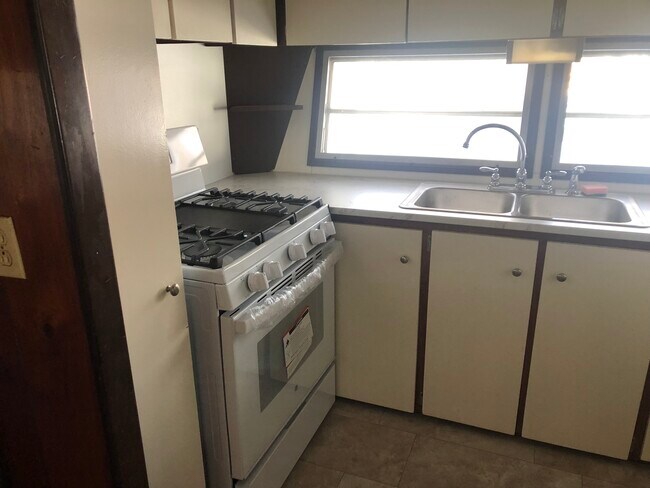 kitchen - 431 Shaker Rd