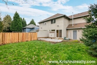 Building Photo - 850 NE 70th Ave