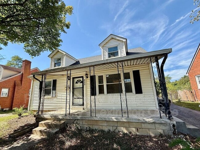 Photo - 829 Darley Dr House