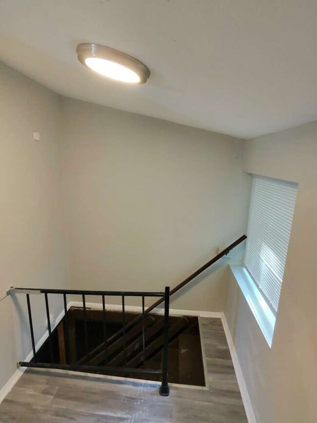 Foto del edificio - Spacious and Comfortable Living on Buddie Avenue