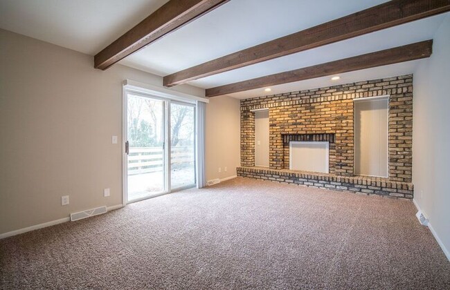 Building Photo - 4110 Stonehaven Way