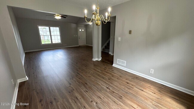 Foto del edificio - 7421 Spring Run Dr