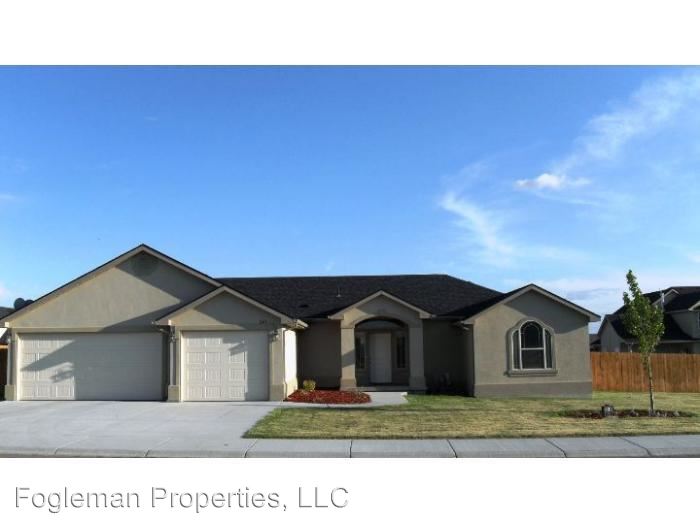 265 NE Greystone Loop, Mountain Home, ID 83647 House Rental in