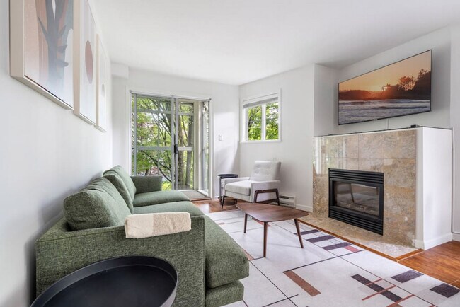 Photo du bâtiment - 1126 W 11th Ave