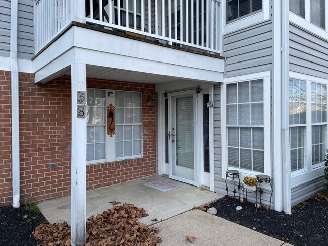 Building Photo - 38 Laurel Path Ct