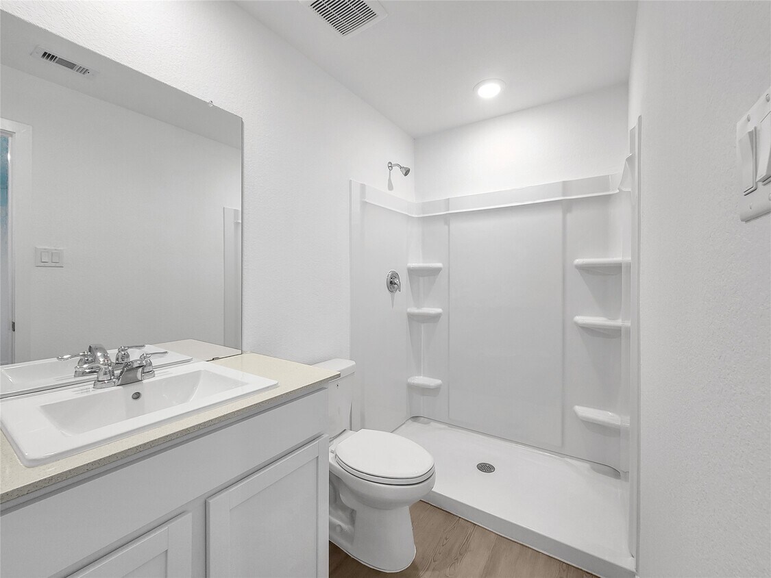 Foto principal - 112 Nicholas Rd