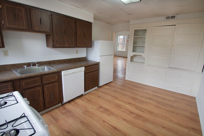 Foto del edificio - 201 Center Ave