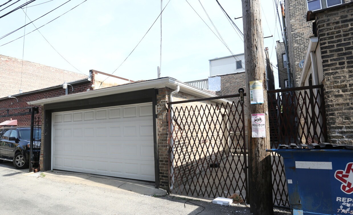 Foto del edificio - 3937 W Fullerton Ave