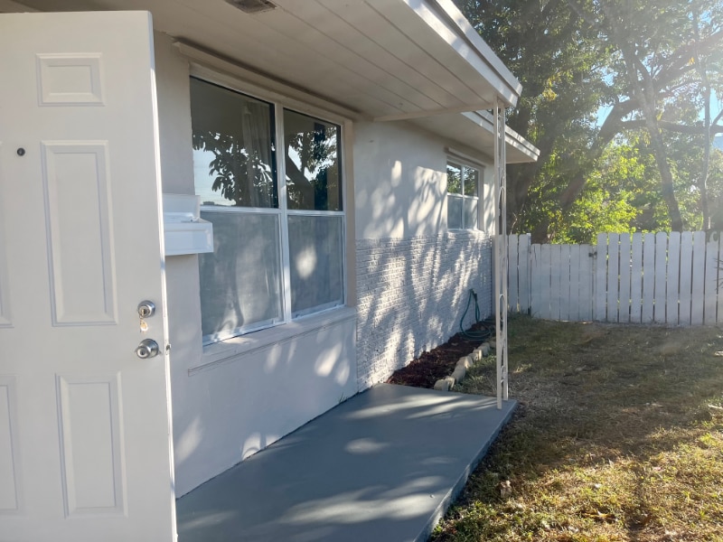 Foto principal - 913 SW 4th Terrace
