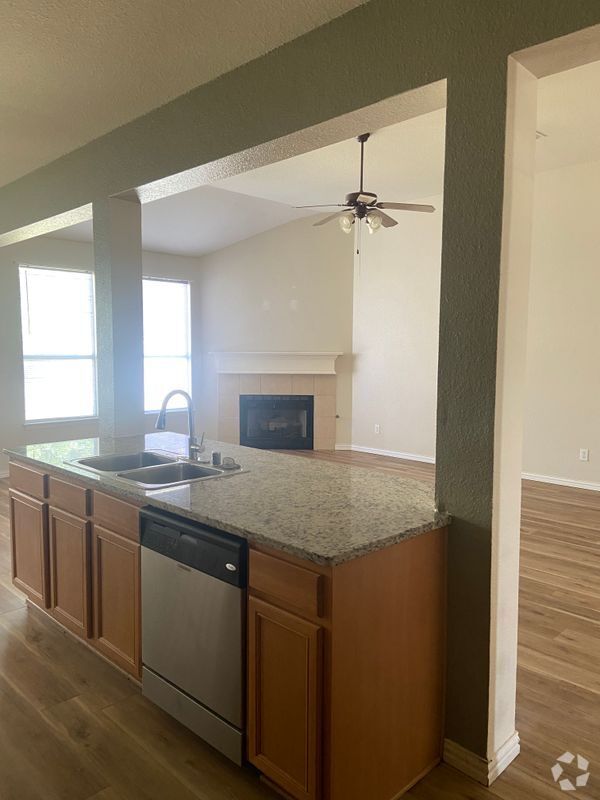 Building Photo - 4225 Summer Star Ln