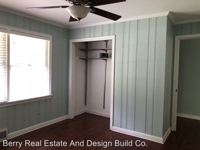 Building Photo - 2483 Hunting Valley Dr