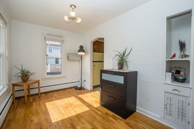 Foto del edificio - 2749 S Sherman St